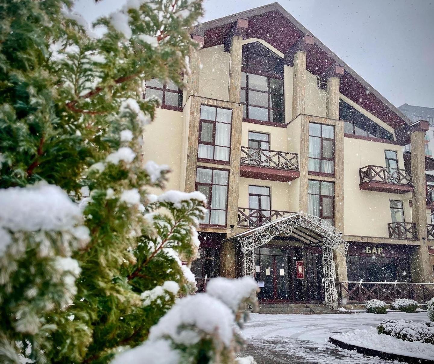 Optima Collection Park Hotel Ivano-Frankivsk Exterior foto