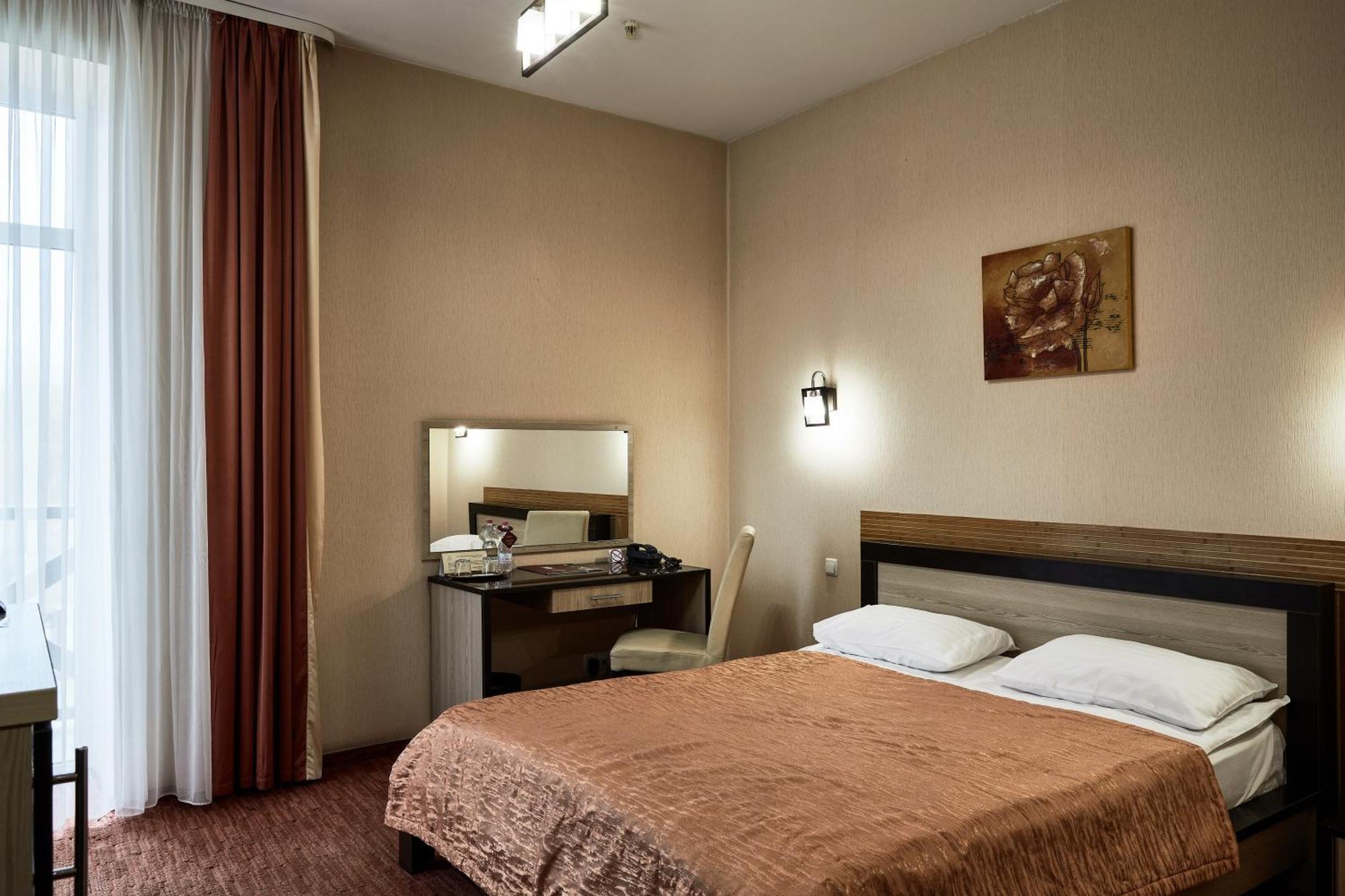 Optima Collection Park Hotel Ivano-Frankivsk Habitación foto